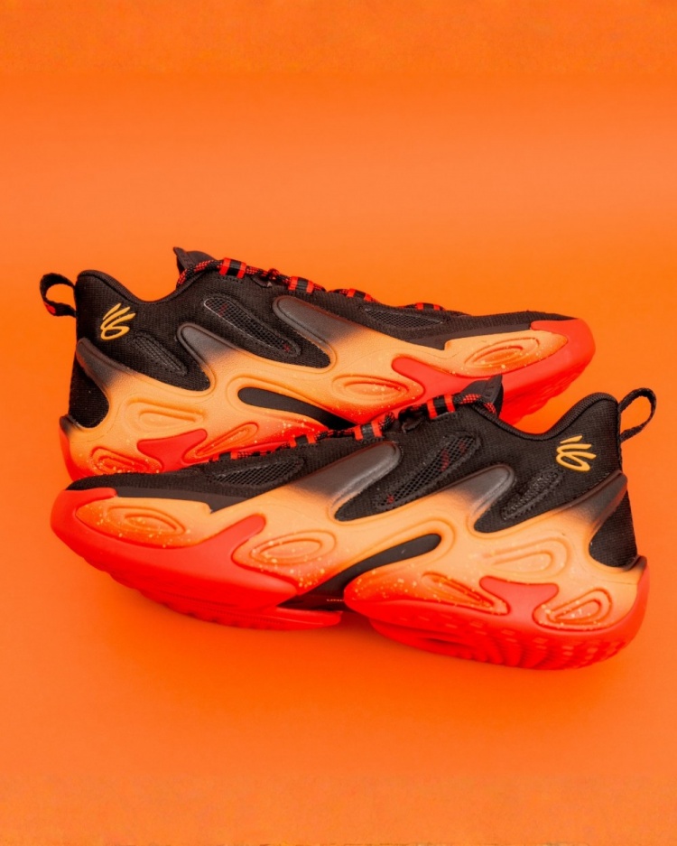 库里监制的动画！《奇迹梦之队》与库里最后一代签名鞋的联名配色