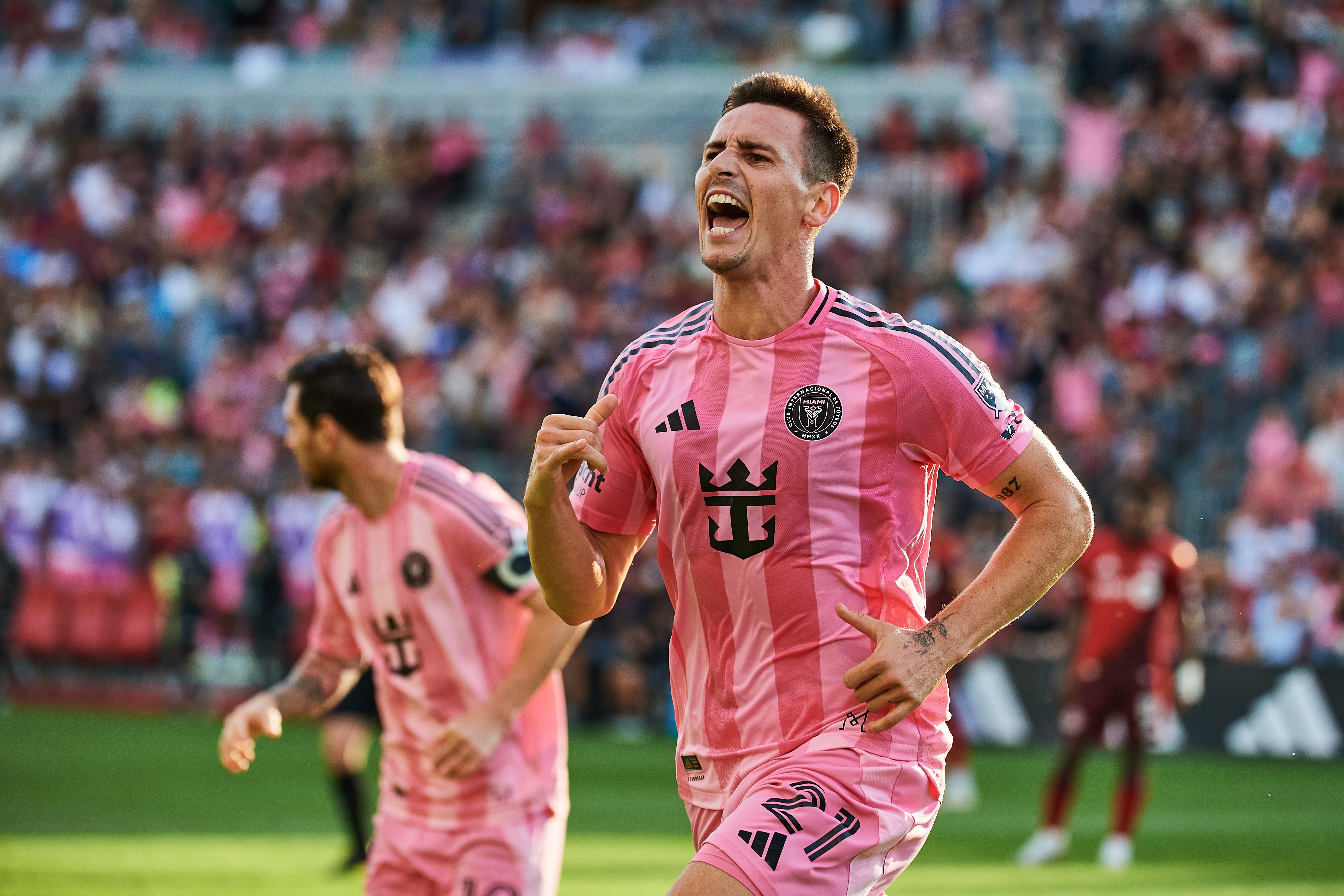 开云体育下载-迈阿密高层：与塞尔塔达成协议，阿连德将在2026年继续为我们效力